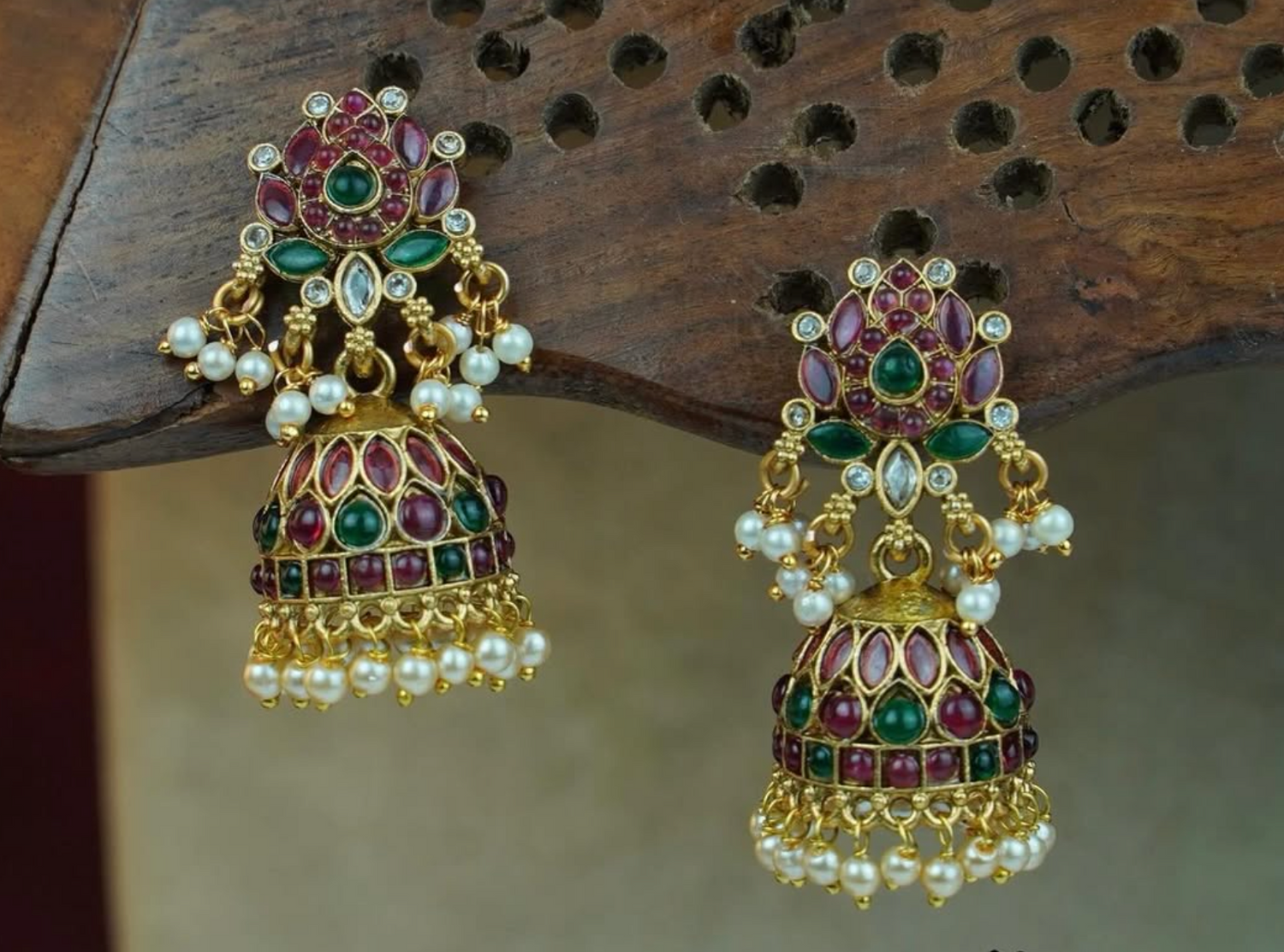 EARINGS